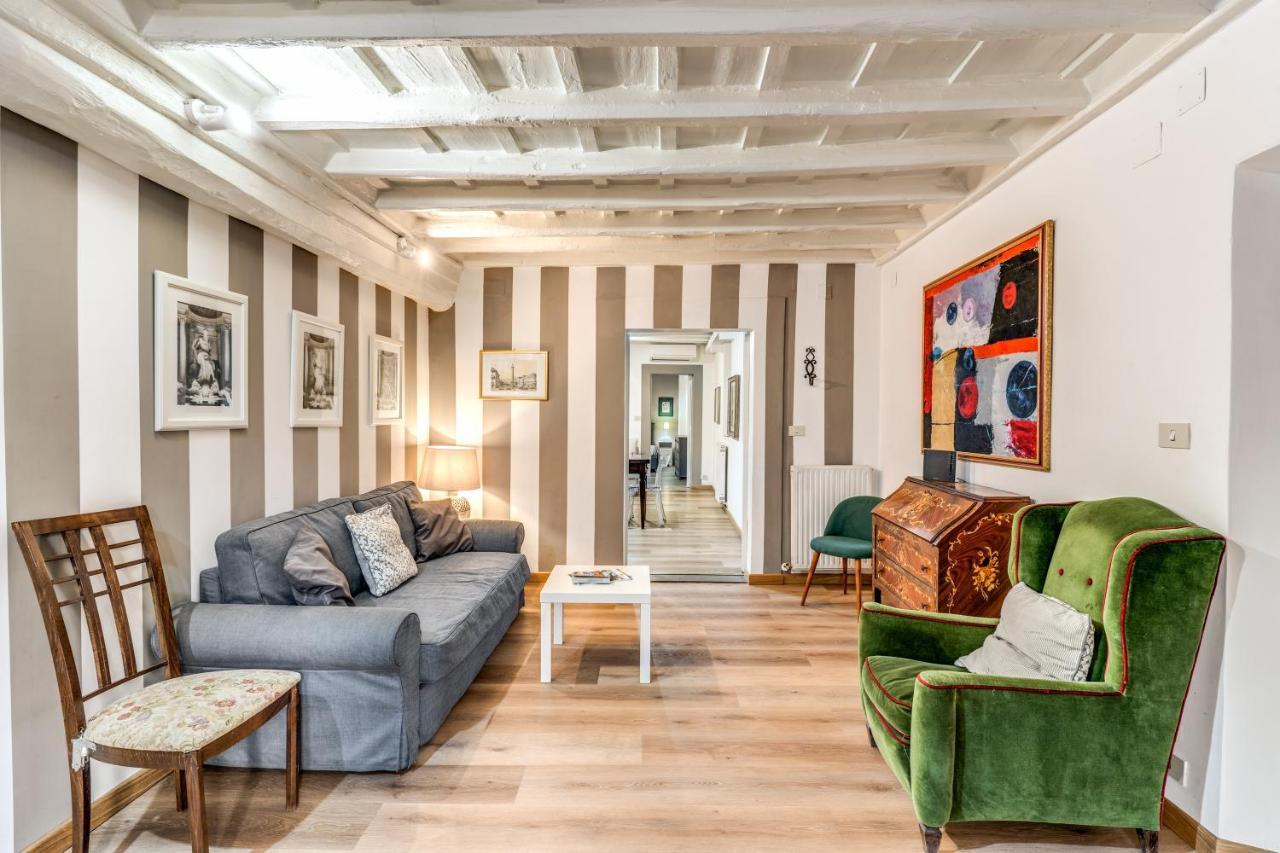 Lovely Spacious Near The Colosseum * Rom