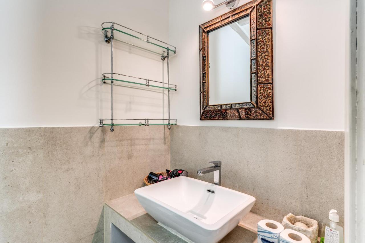 Lovely Spacious Near The Colosseum * Rom