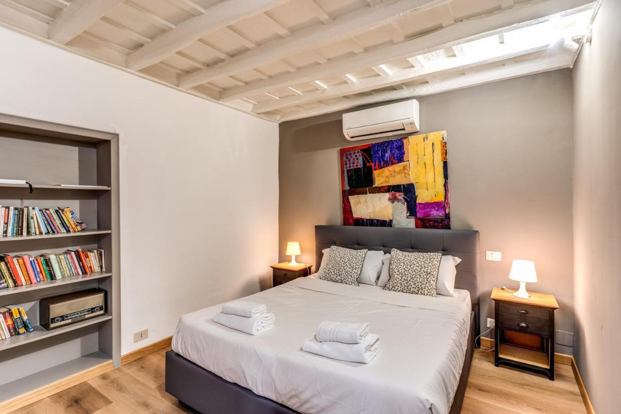 Lovely Spacious Near The Colosseum Apartment Rom